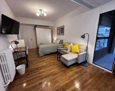 ES41_H1 Habitación con salón privado y terraza en pleno centro de Bilbao